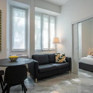 Luna Homes - Bilocale In Mac Mahon Milan