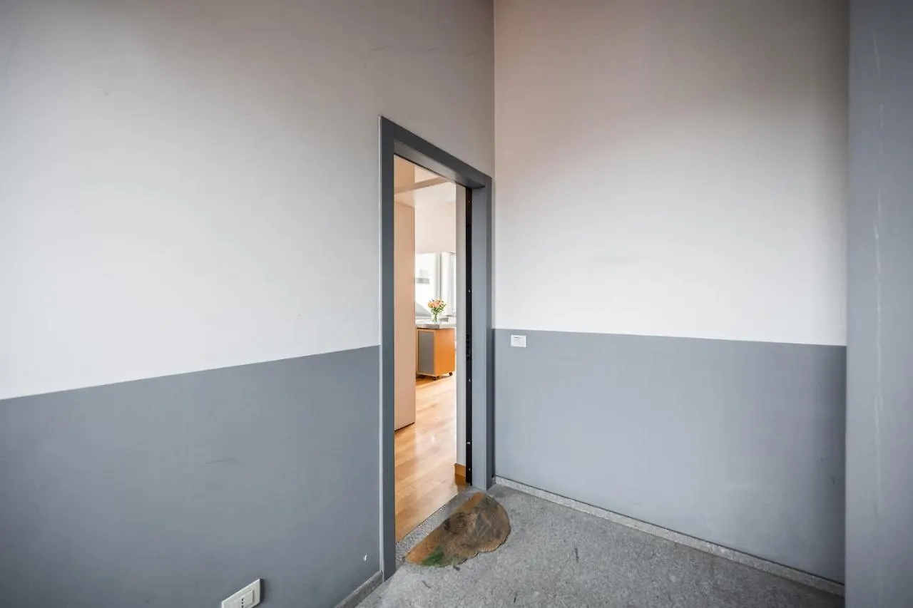 The Orange Attic - Navigli Area Apartment Milan