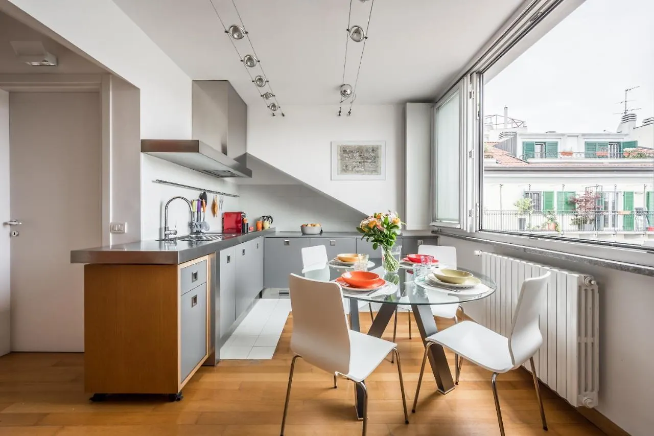 The Orange Attic - Navigli Area Apartment Milan